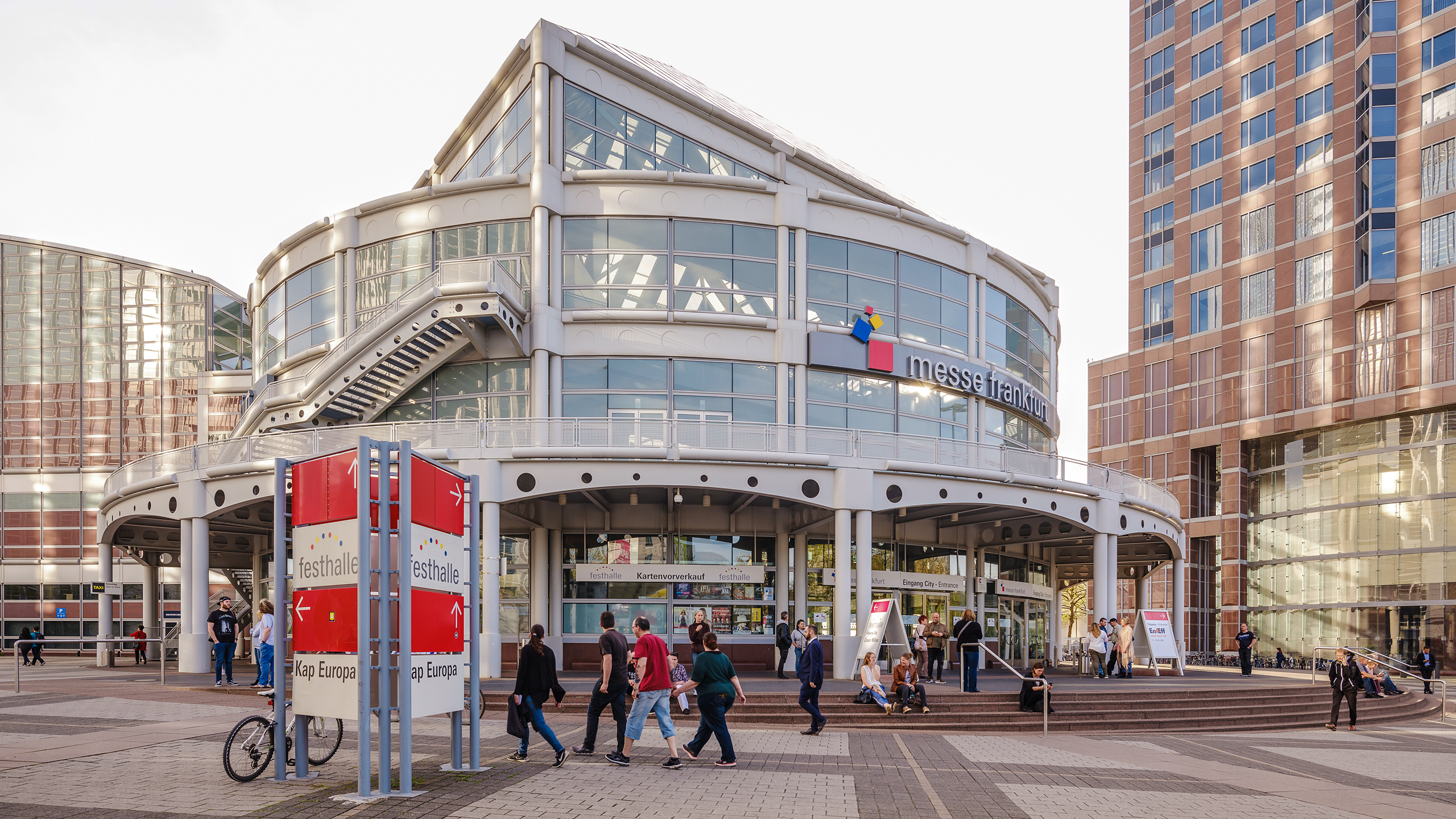 Anreise zur Festhalle